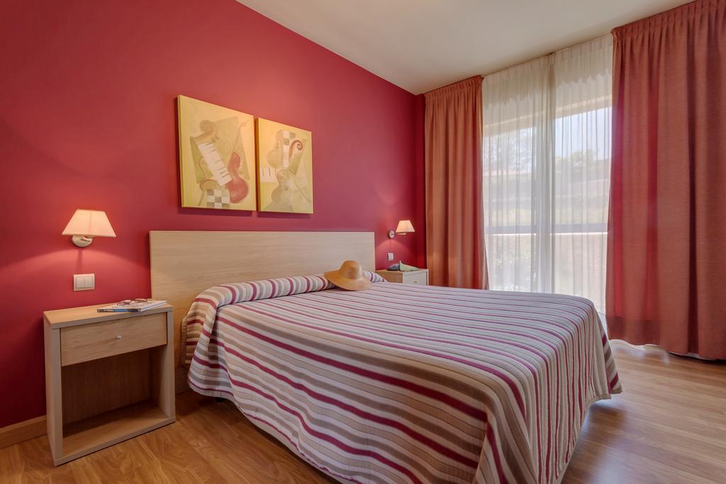 Apartamentos Mar Comillas Εξωτερικό φωτογραφία