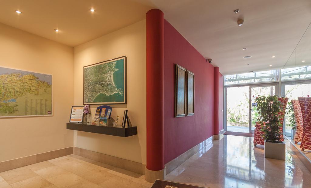 Apartamentos Mar Comillas Εξωτερικό φωτογραφία